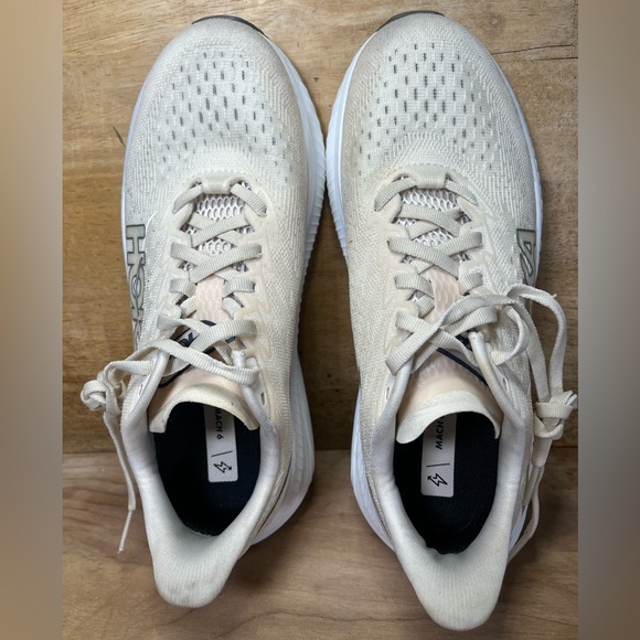 Hoka One One Mach 6 Womens Sz 8 Wide Running Shoes Sneakers Eggnog Vanilla - Picture 7 of 12